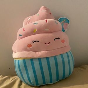 NWT RARE Diedre the cupcake 12 inch squishmallow